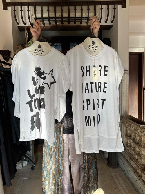 国内当店のみ、やっぱり素敵です！どんなボトムスに合わせても決まってしまうMAKRISの新作