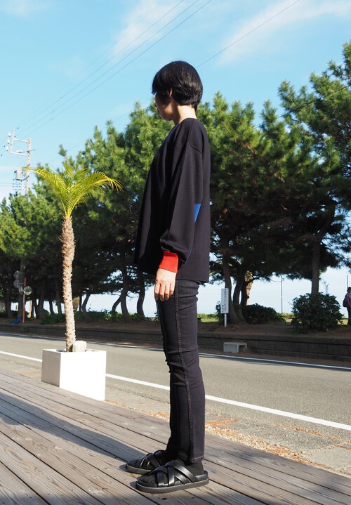ENFŐLDのお洒落なバイカラーTops