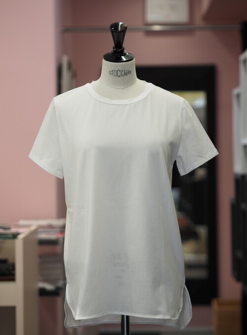 細めのパンツに合わせたい丈長めの洗えるTops