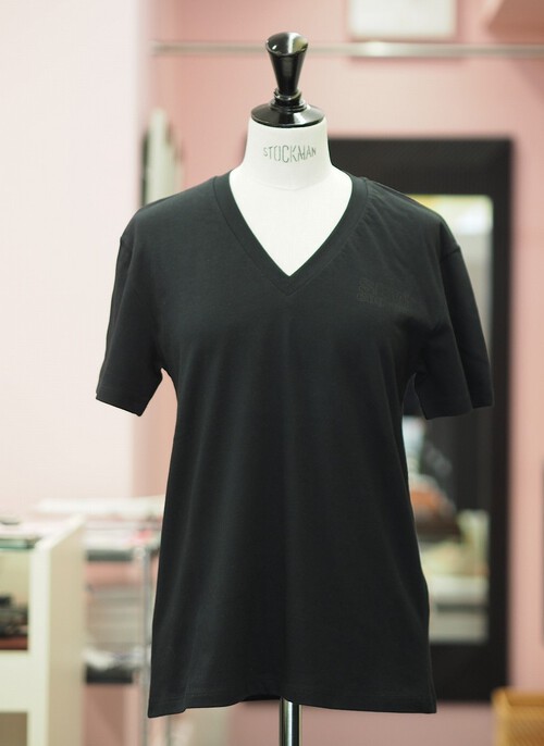 細めのパンツに合わせたい丈長めの洗えるTops