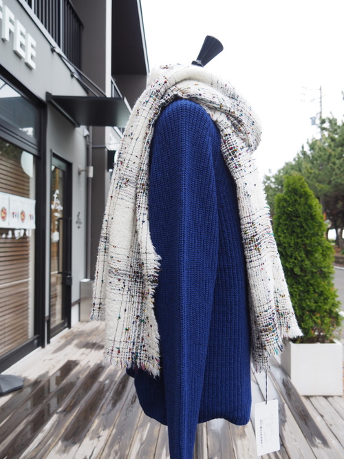 正しい本物のカシミアセーター