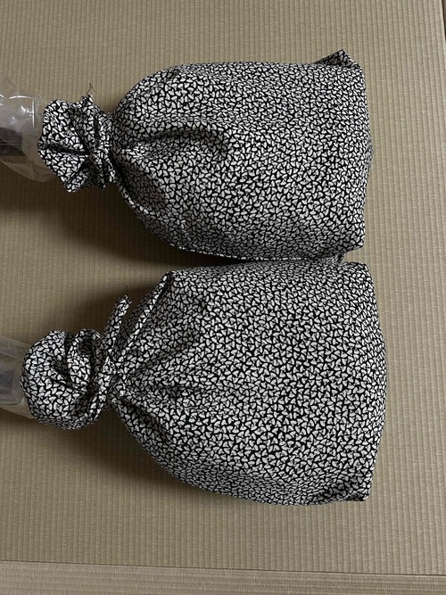 正しい本物のカシミアセーター