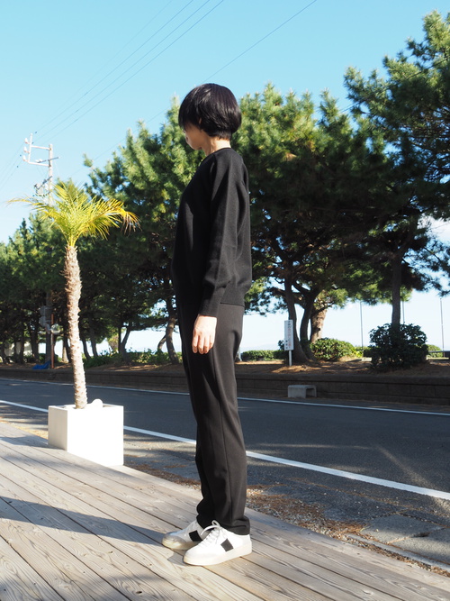 お出掛けに、お仕事にも一番使える洗える黒のパンツ