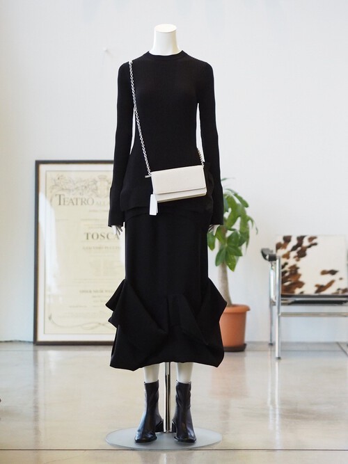 人気です、Margielaチェーンウォレットのグレージュ＋ENFŐLDのコレクションラインTops