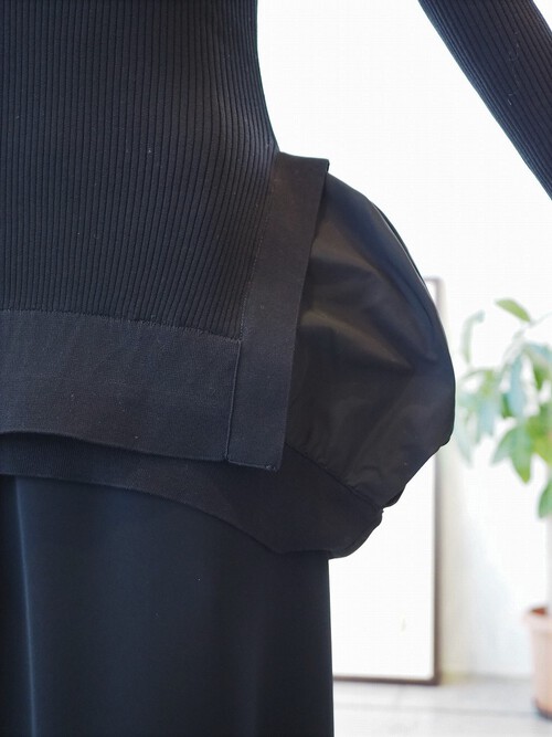 人気です、Margielaチェーンウォレットのグレージュ＋ENFŐLDのコレクションラインTops
