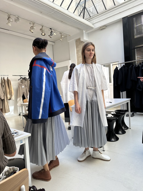 ENFŐLDの定番パンツ、サイズ34を特別セール