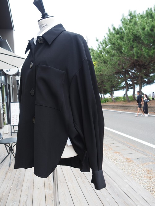 秋、冬、春に活躍間違いなしのENFŐLDの洗えるジャケット