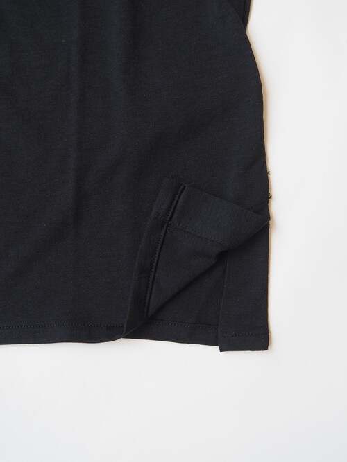 夏物は今シーズンで最後になりました、PARISの定番MajesticのDeluxe Tee