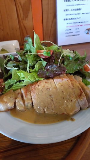 ROKUさんでロースステーキランチ♪
