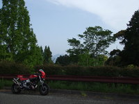 朝とタイヤとバンク角。 2021/05/12 19:46:23