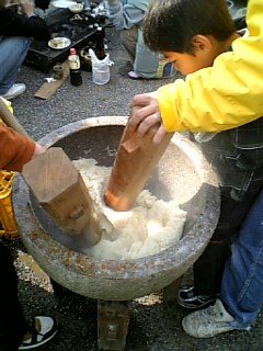毎年恒例おもちつき
