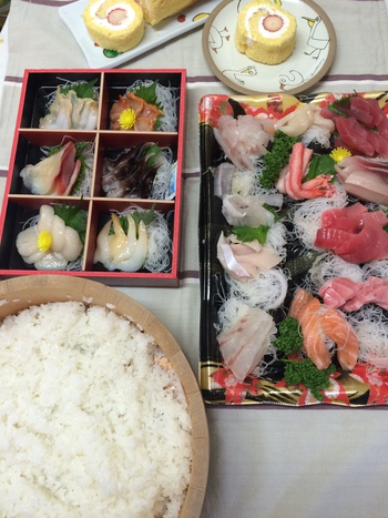 お雛祭り♪　ツヤツヤ　ピカピカ、ほんわか美味しいご飯でお祝いです(^^♪