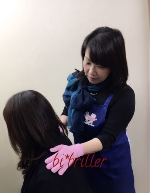 服を脱がずに そのまま リンパケア出来るサロンが よついけにオープンしましたよ