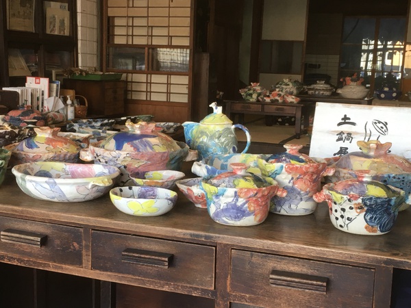 伊集院真理子展「夏の土鍋と器」2024浜松♪｜昭和レトロな乾物屋