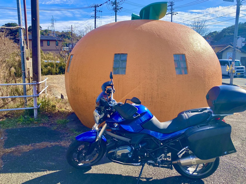 みかん型観光トイレ（天竜浜名湖鉄道 東都筑駅）