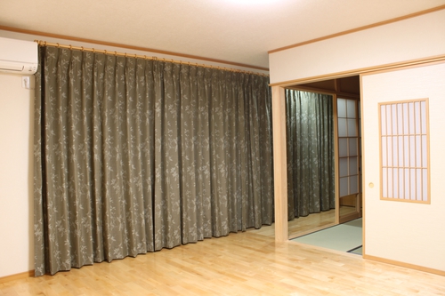 和風カーテン～広縁と和室・・伝統的な和に少しモダンをプラスした 
