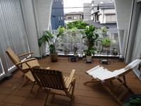 バルコニーに天然木（チーク材）のガーデンチェア＆テーブルをお納めしてきました～静岡市