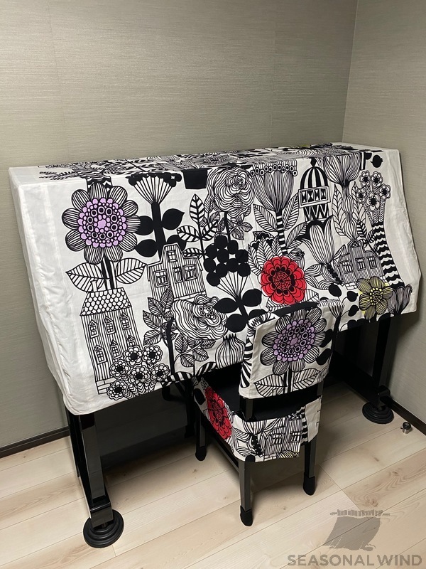 マリメッコ　リントゥコトのピアノカバー＆椅子カバーをお作りしました