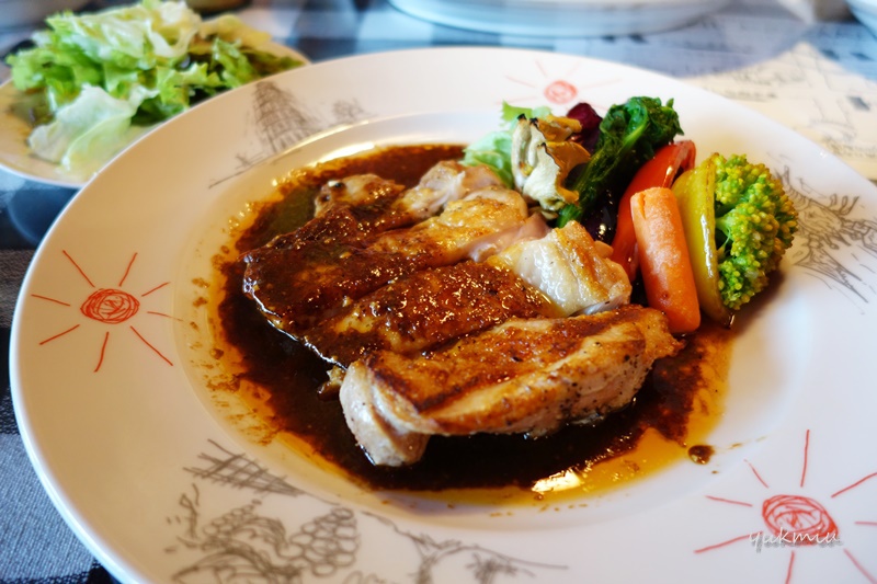 朝飯、昼飯は我慢しておやつ時間にイタリアン