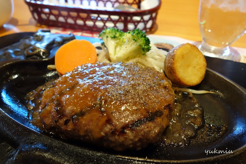 今日の昼飯は”さわやか”富塚店で手作りハンバーグランチ❢