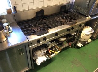 各種業務用厨房機器入替工事！①ガステーブル②製氷機③冷凍ストッカー