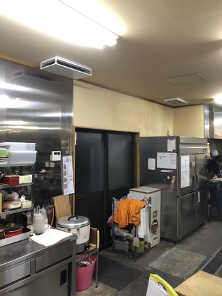 業務用中華レンジ・ゆで麺機の入れ替えと、給排気設備工事！