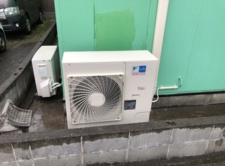 業務用プレハブ冷蔵庫用冷凍機 入替工事