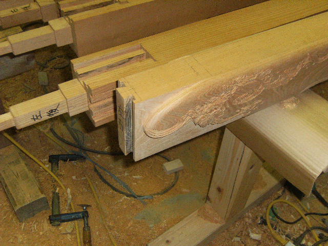 屋台作り その１６　虹梁、伝統の仕口
