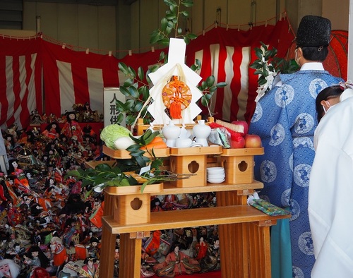 令和二年度、人形感謝祭。五社神社宮司様によるお祓い。