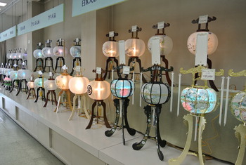 お盆ちょうちん。展示中です。
