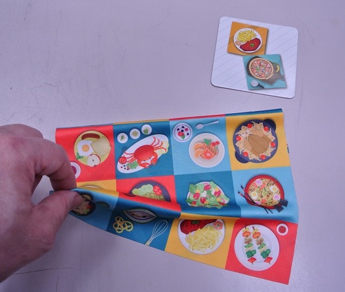 布を折りたたむアナログゲーム。Fold・it(フォールドイット)