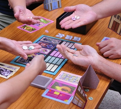 アナログゲームも多数取り揃えております。