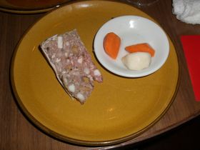 ビストロの鴨のコンフィ