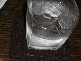 東田町の酒食テーブル　紀へ