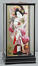 お正月飾り・おひなさま　展示中です。