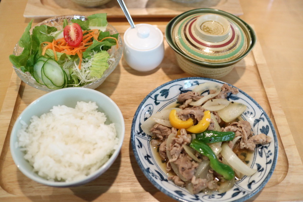 カフェアポロンさんでランチ☆素敵なカップ＆ソーサーがお出迎え