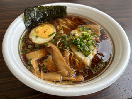 キッチンカーがやって来ます　#キッチンカー　#ラーメンリキ　#あいまいもこ　#芝田荘　#ラーメン　#たい焼き　#コーヒー