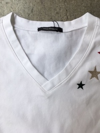 Stra Raggio スター刺繍VネックTEE