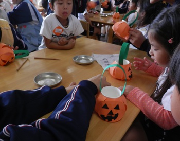 子どもたちと「ハロウィンバッグ」を作りました！