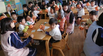 子どもたちと「ハロウィンバッグ」を作りました！