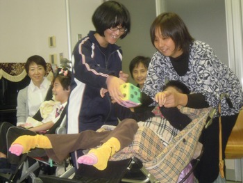 学校卒業後の障がい児の居場所づくりを考えるグループ「ぴゅあ」さんとの交流