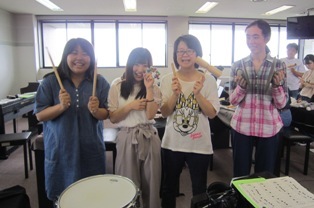 「こどもと音楽」の授業で合奏したよ。