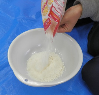 小麦粉ねんど