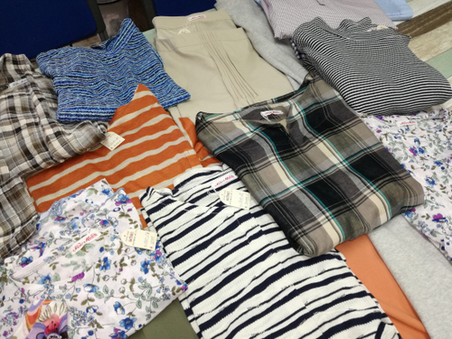 夏服沢山入りました