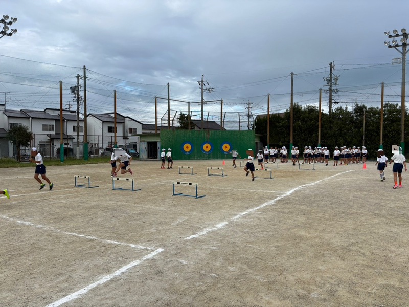 【地域貢献活動】コーチ派遣～芳川小学校陸上競技部～