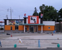 魚魚丸磐田店、足場が取れた。7月上旬オープン