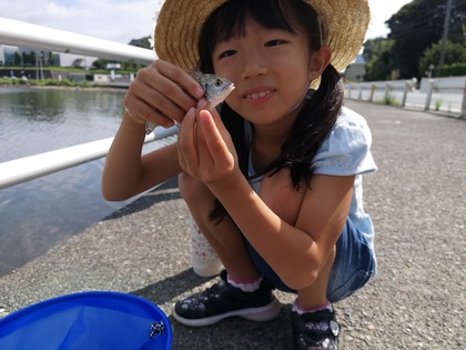 【ハゼをとって食べる】開催しました。ハゼ釣りの部の様子です。