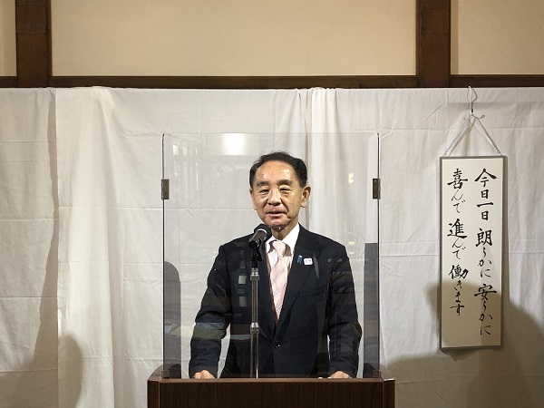 人生いたるところに師あり