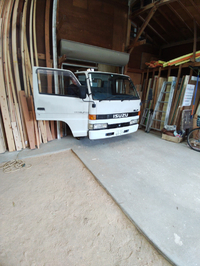 トラック荷台の修理をしました