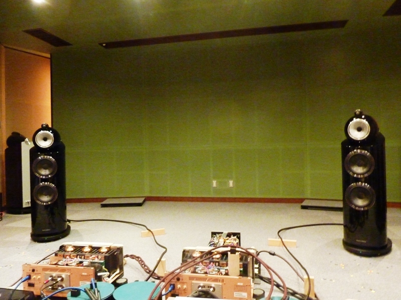 B&Wスピーカー802D3、805D3の色違いバージョンを聴き比べ♪